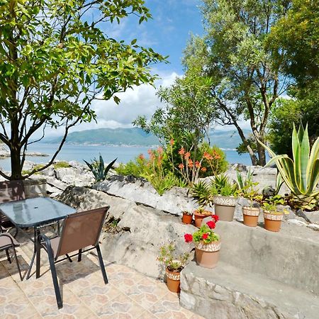 Holiday Home Brinic Tivat Exteriör bild